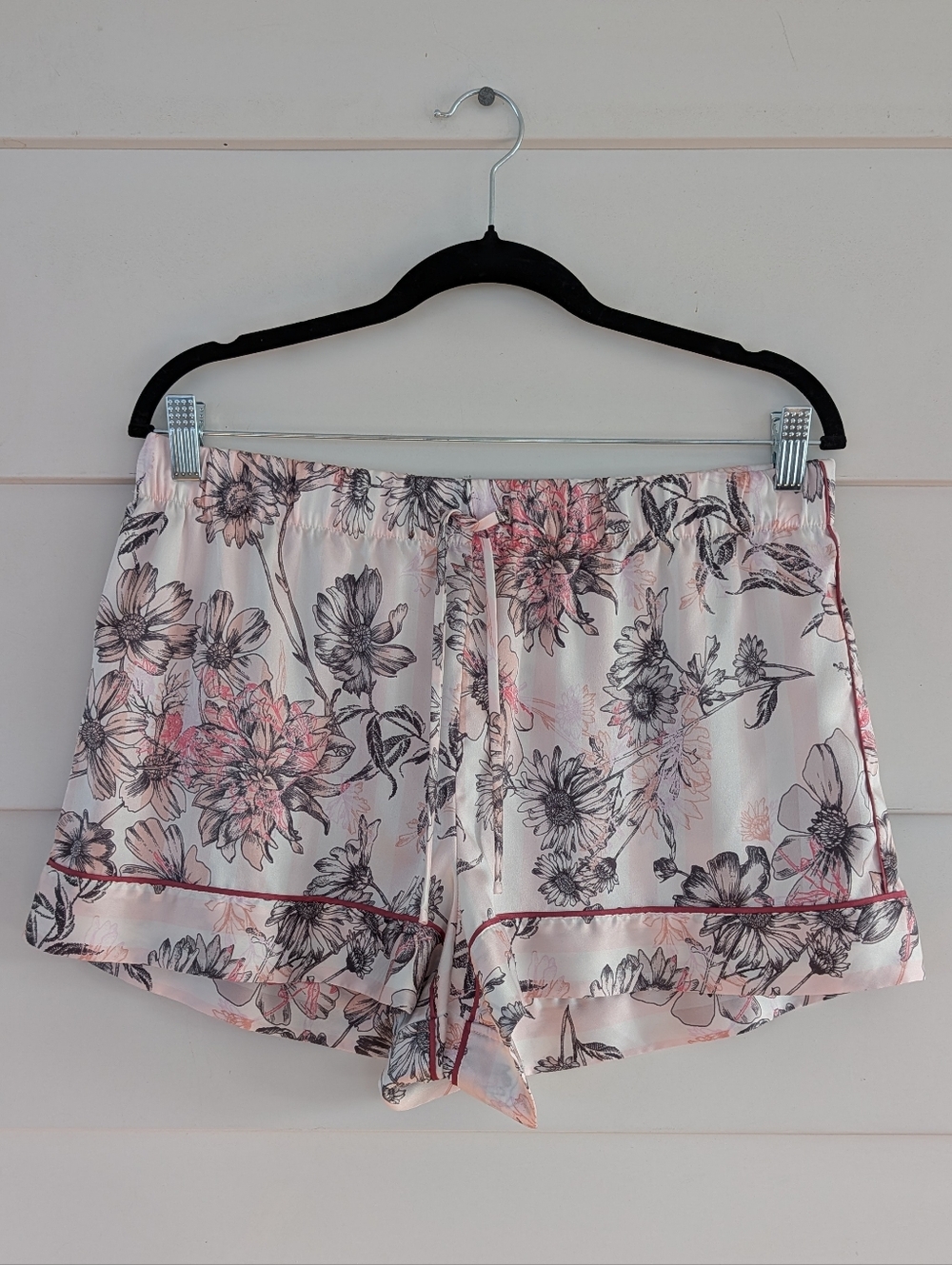 Victoria's Secret Signature Satin PINK Floral Sleep Shorts, Size L